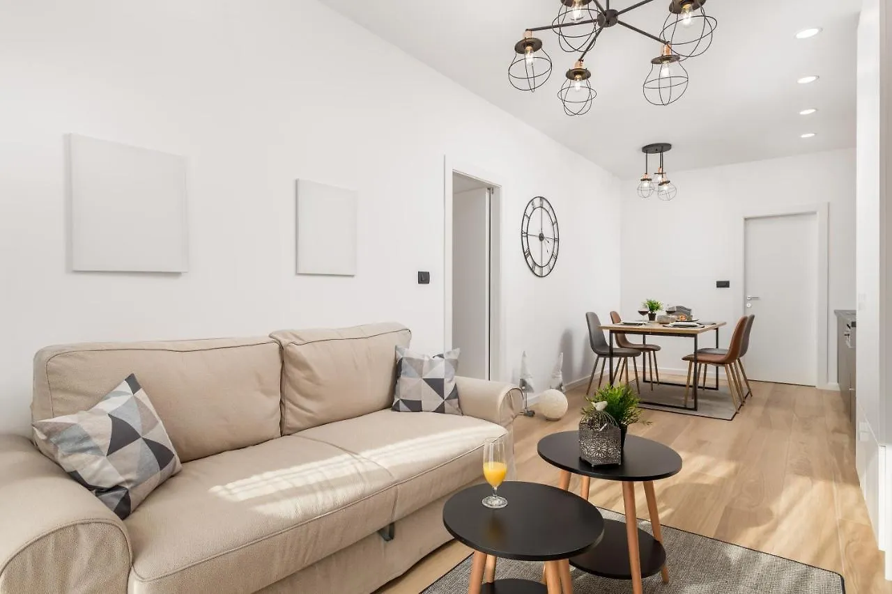 Apartments Trio Rijeka 0*,  Croatia